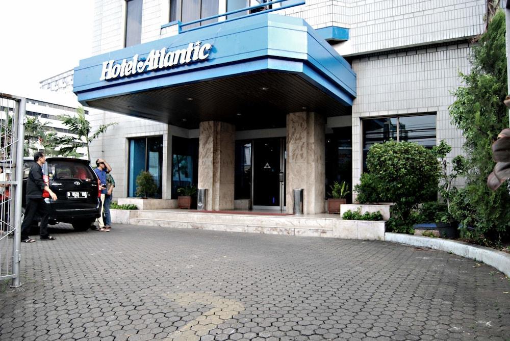 โอโย ทาวน์เฮาส์ 1 โฮเทล ซาเลมบา Hotel จาการ์ตา ภายนอก รูปภาพ