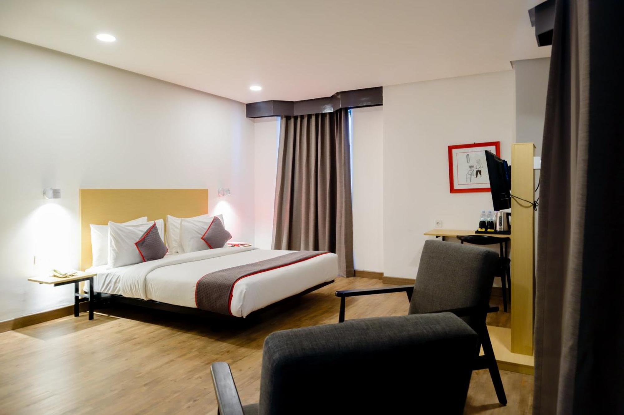 โอโย ทาวน์เฮาส์ 1 โฮเทล ซาเลมบา Hotel จาการ์ตา ภายนอก รูปภาพ