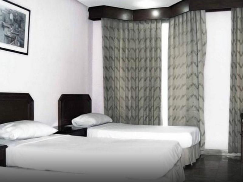 โอโย ทาวน์เฮาส์ 1 โฮเทล ซาเลมบา Hotel จาการ์ตา ภายนอก รูปภาพ